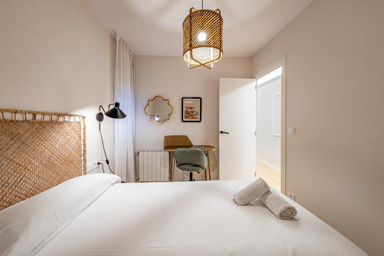 Bebarceloner Eixample - 4 Bedrooms Apartment Barcelona