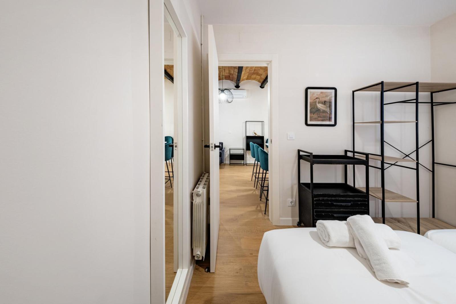 Bebarceloner Eixample - 4 Bedrooms Apartment Barcelona