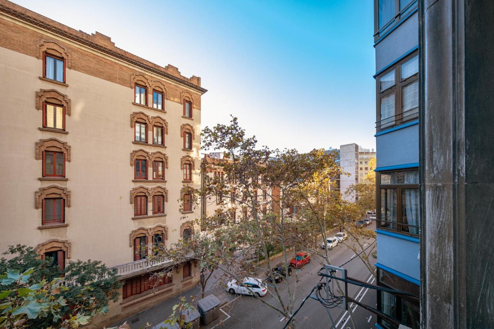 Apartment Bebarceloner Eixample - 4 Bedrooms Barcelona