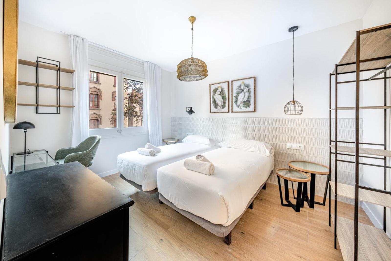 Bebarceloner Eixample - 4 Bedrooms Apartment Barcelona